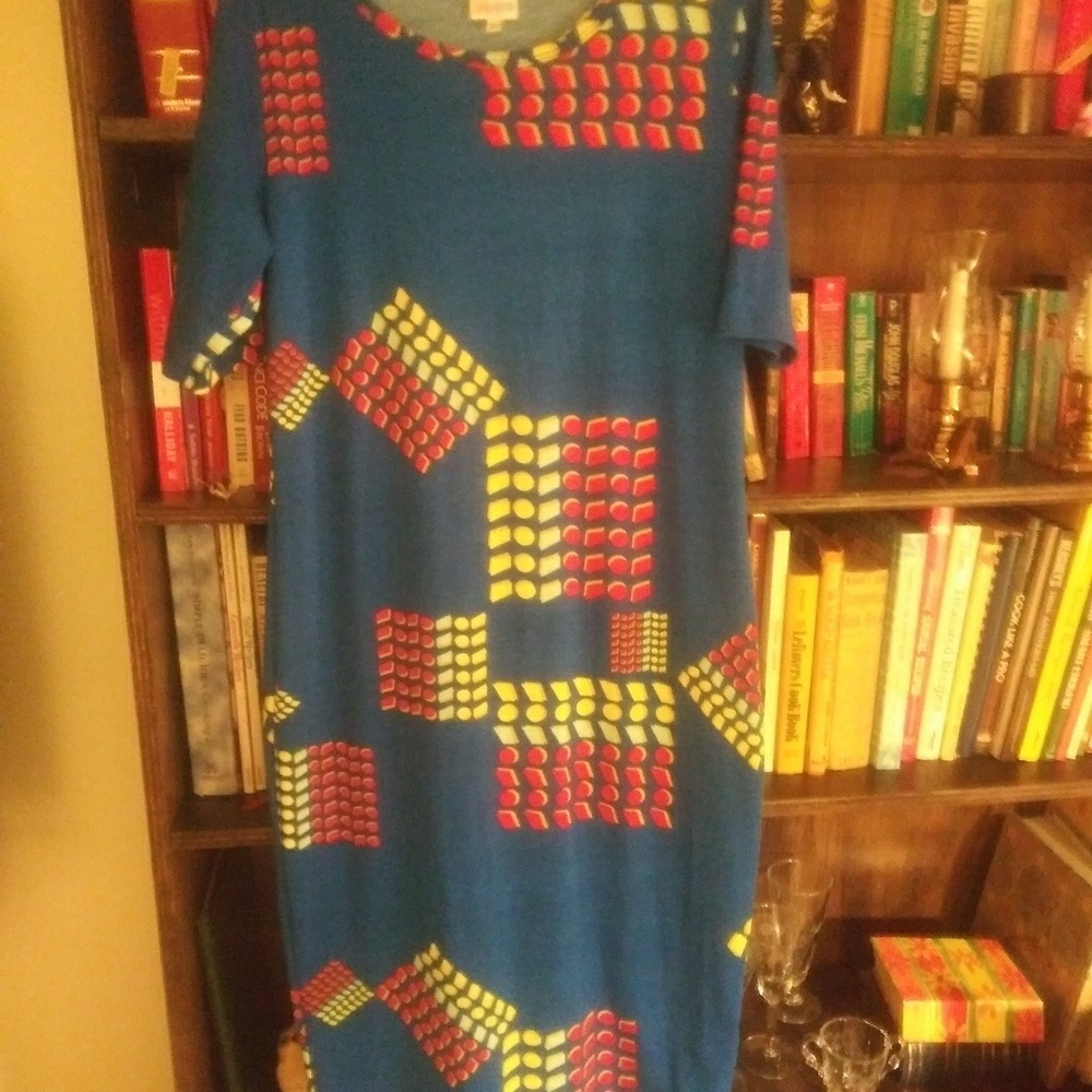 Dress - Picture 3 of 3